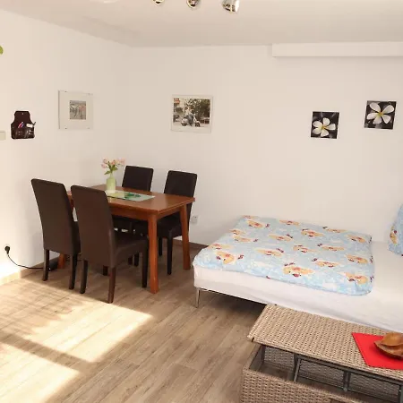 Leni-1 By Interhome Apartmán *